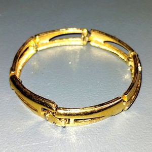Vintage Monet Gold Tone Link Bracelet 7"